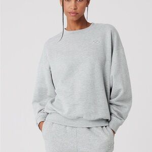 ALO Yoga Light Gray Pullover
